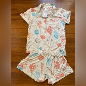 In My Sundays pajama top/short set